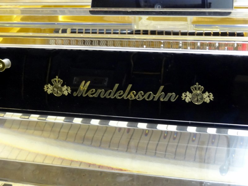 Excel Mandleson Room4